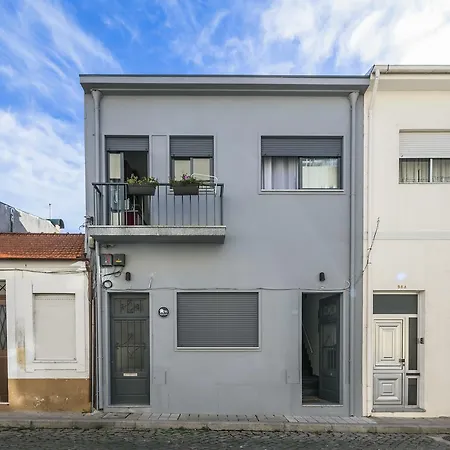 A Francos Attic * פורטו