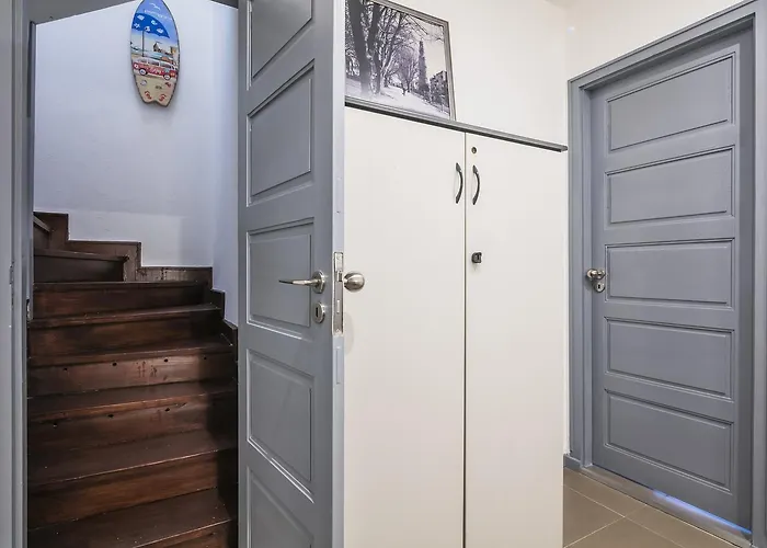 A Francos Attic Daire *