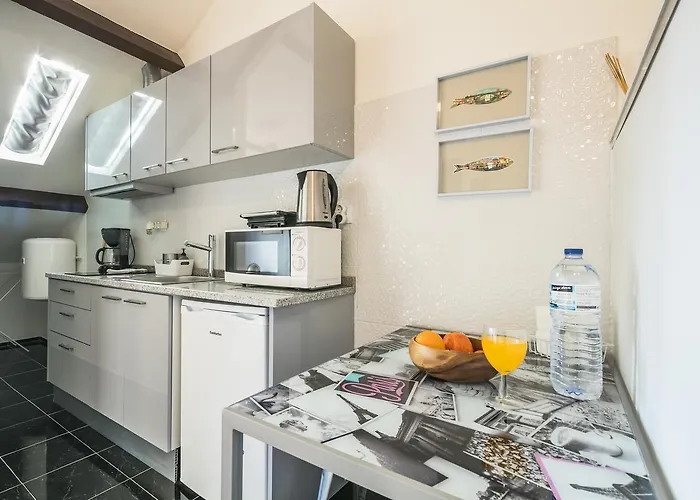 A Francos Attic Porto